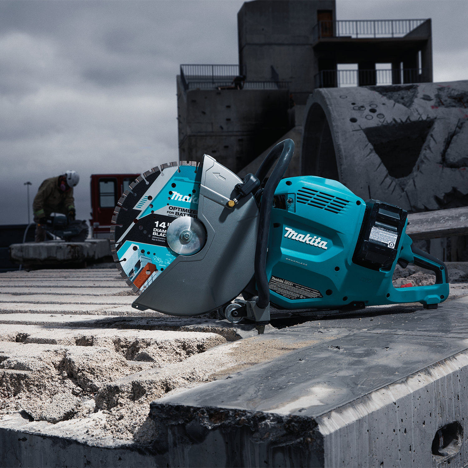 MAKITA 80V MAX XGT® BRUSHLESS POWER CUTTER 2 BATTERY KIT - 14-inch