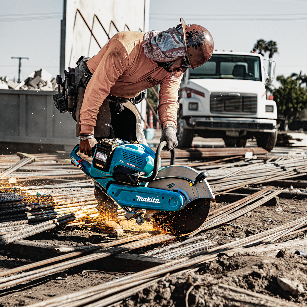 MAKITA 80V MAX XGT® BRUSHLESS POWER CUTTER 2 BATTERY KIT - 14-inch