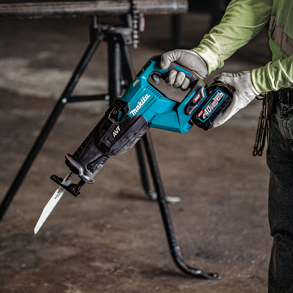 MAKITA 40V MAX XGT® BRUSHLESS RECIPROCATING SAW BATTERY KIT