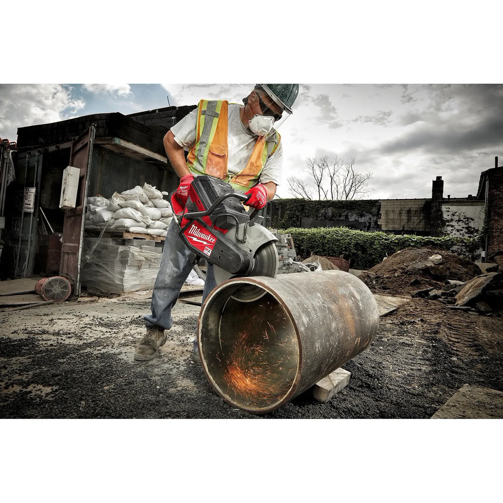 MILWAUKEE MX FUEL™ CUT-OFF SAW 2 BATTERY KIT - 14-inch